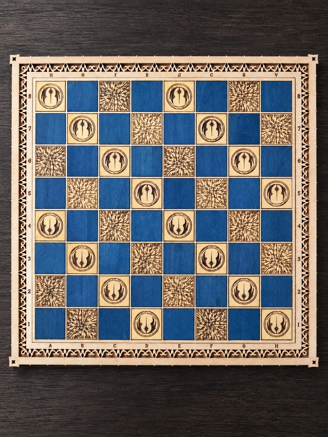 Reference JE 6a — intergalactic wooden chessboard — photograph 13
