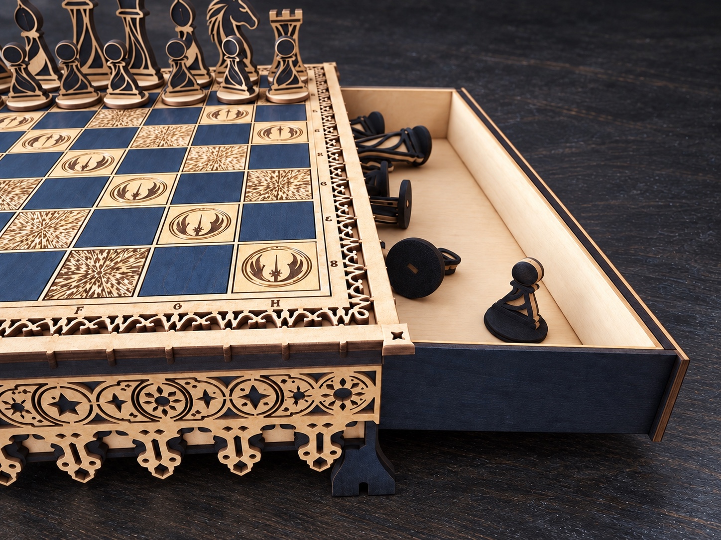 Reference JE 6b — intergalactic wooden chessboard — photograph 14